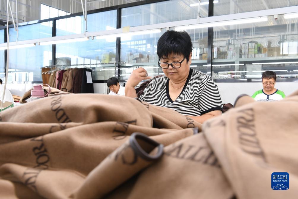 奔驰宝马游戏厅